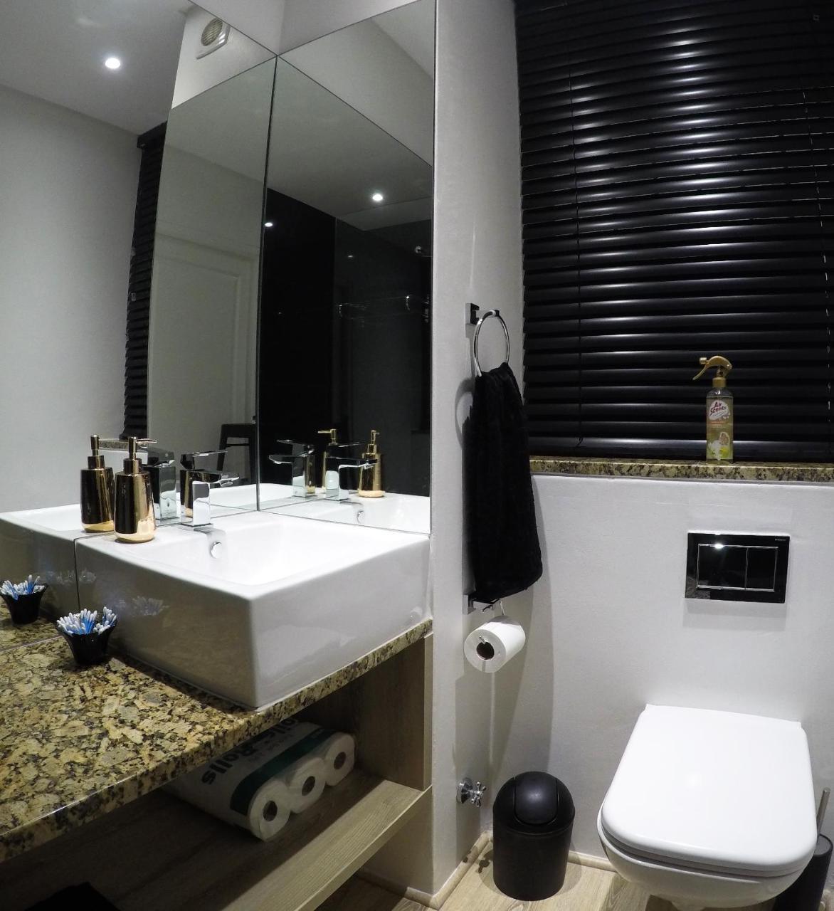 205 New Cumberland Hotel Cape Town Exterior photo